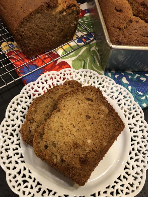 Applesauce Bread 