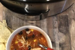 Slow Cooker Chicken Taco Soup