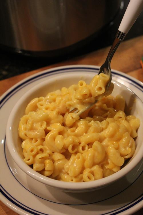 Rice Cooker Macaroni and Cheese
