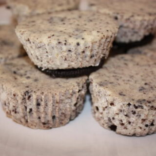Cookies and Cream Mini Cheescakes