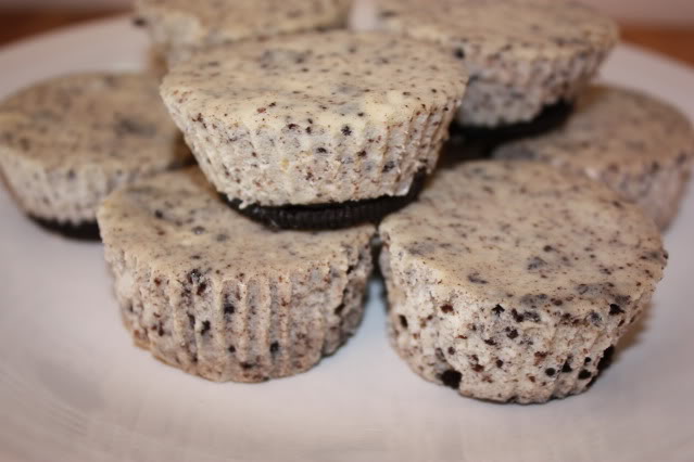 cookies and cream cheesecakes