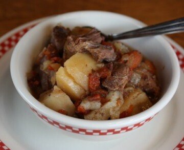 crock pot stew with red wine