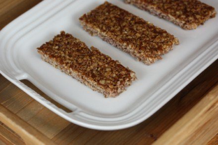 crunchy homemade granola bars