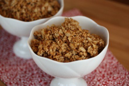 Crispy Homemade Granola 