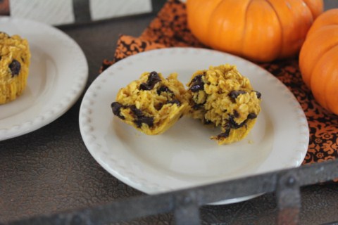 baked chocolate chip pumpkin oatmeal muffins