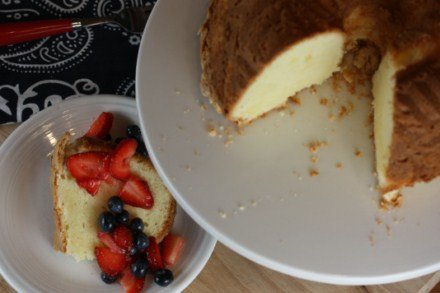 gluten free sour cream pound cake