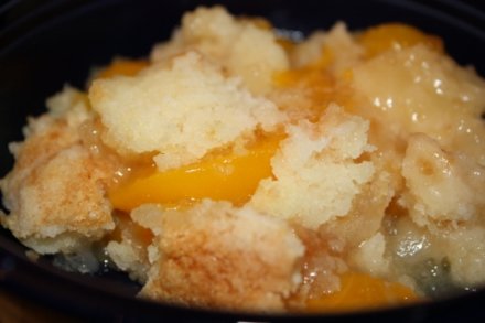 gluten free peach dump cake