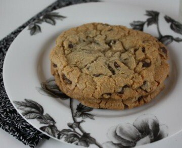 gluten free chocolate chip cookie