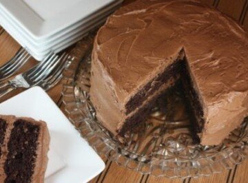 gluten free chocolate layer cake