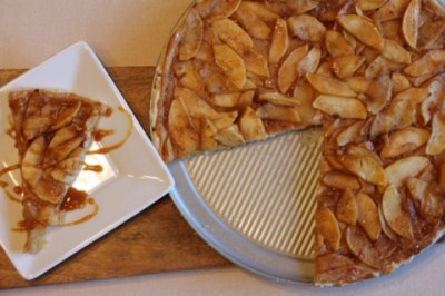 Caramel Apple Pizza from LynnsKitchenAdventures.com