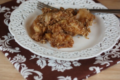 Crock Pot Caramel Apple Crisp from LynnsKitchenAdventures.com