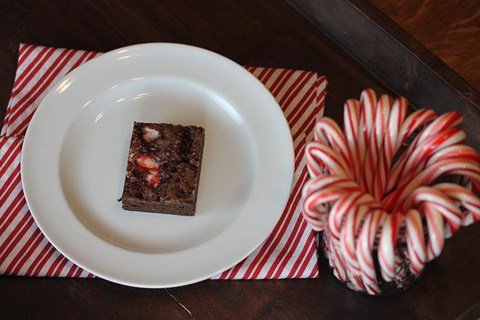 Gluten Free Candy Cane Brownies from LynnsKitchenAdventures.com