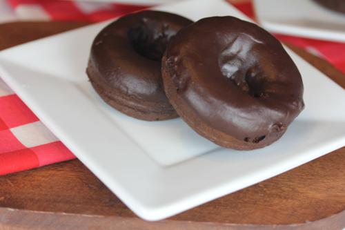 easy chocolate glazed doughnuts
