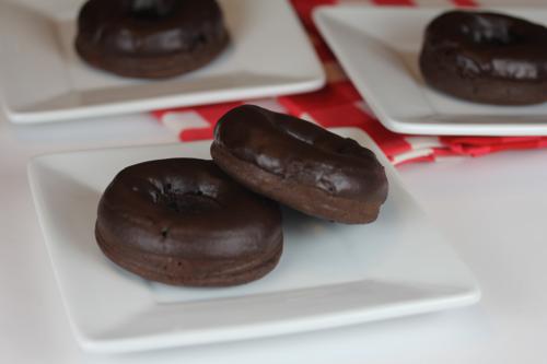 Easy Gluten Free Chocolate Glazed Doughnuts 