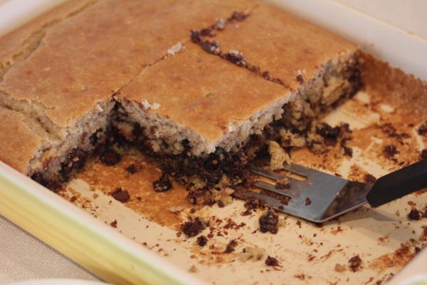 flourless chocolate chip cake