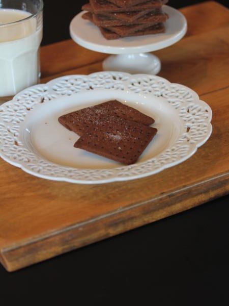 gluten free chocolate graham crackers -