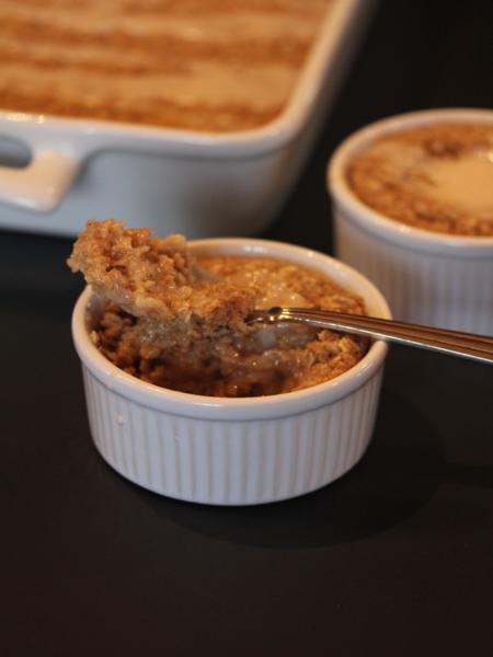 Cinnamon Roll Baked Oatmeal