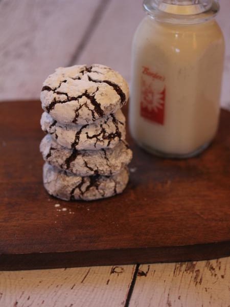 Gluten Free Chocolate Crinkle Cookies_