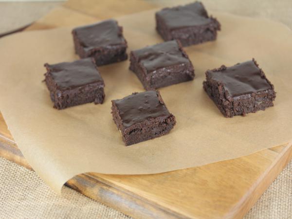 Everyday Flourless Chocolate Brownies