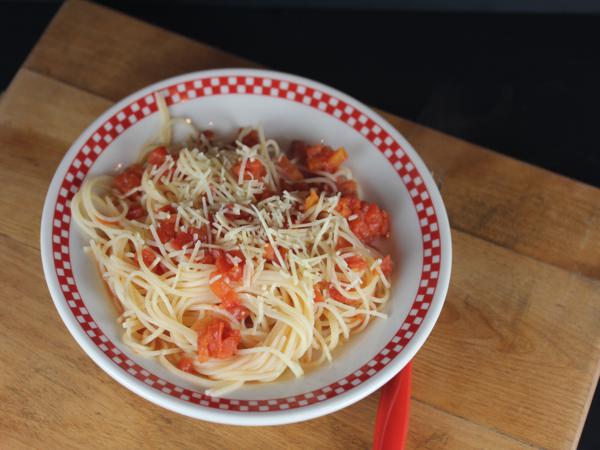 Spaghetti with Simple Tomato Sauce-