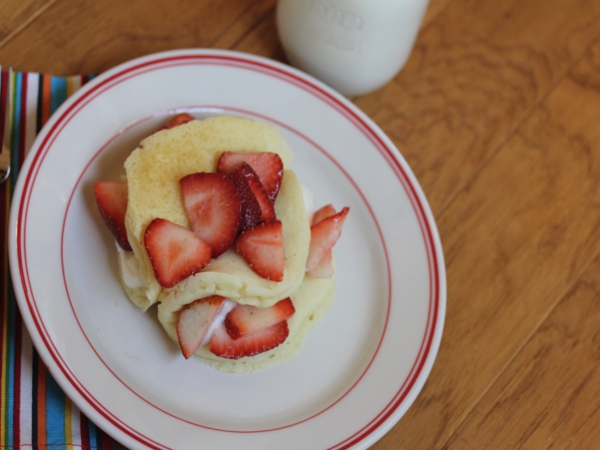 Berry Cream Pancakes