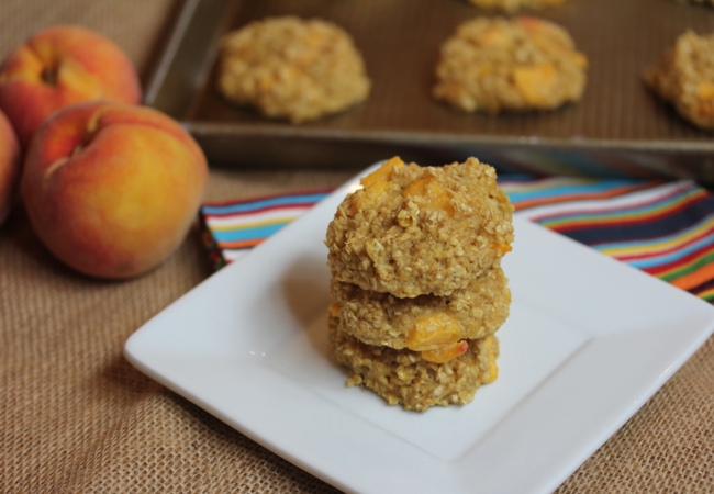 Peaches and Cream Baked Oatmeal Breakfast Cookies