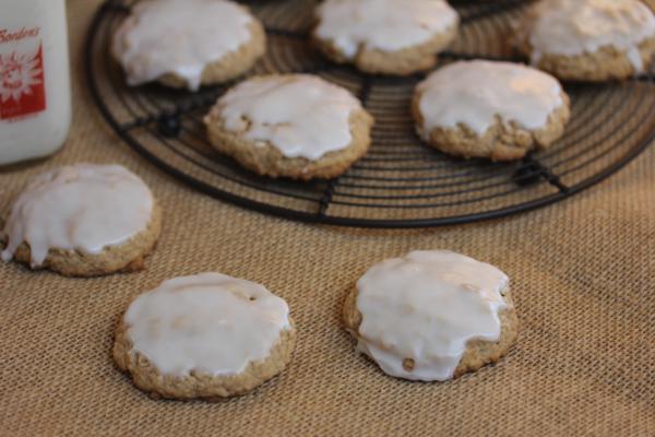 Gluten Free Iced Oatmeal Cookies__