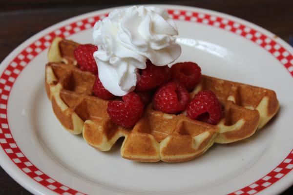 Light and Fluffy Waffles_