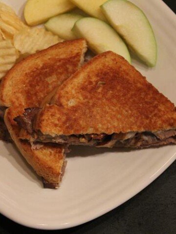 Roast Beef and Mushroom Grilled Cheese Sandwich