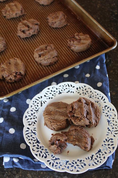 chocolate flourless peanut butter cookies