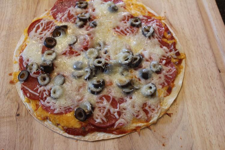 Quick and Easy Tortilla Pizza - Lynn&amp;#39;s Kitchen Adventures