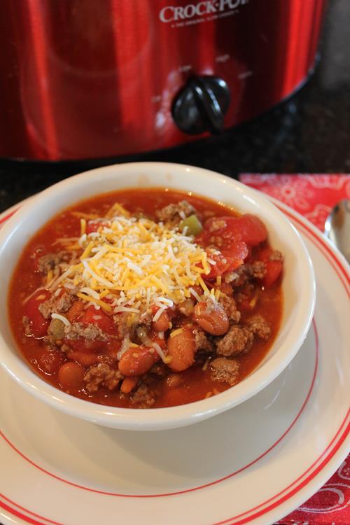 https://www.lynnskitchenadventures.com/wp-content/uploads/2016/09/5-Ingredient-Chili_.jpg