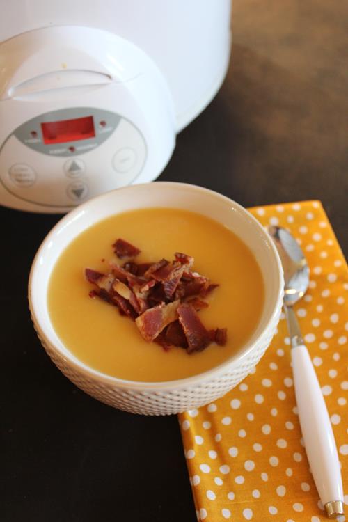 slow-cooker-butternut-squash-and-bacon-soup-2