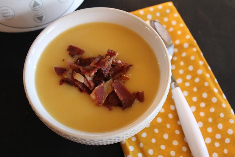 slow cooker butternut squash and bacon soup