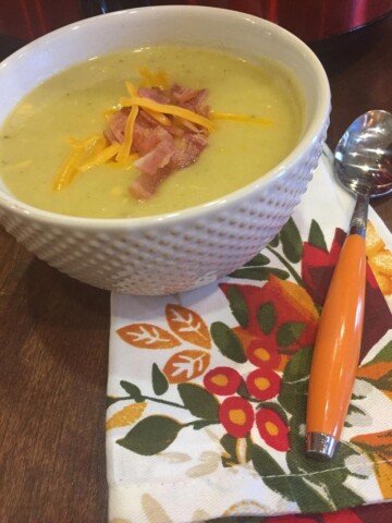 Slow Cooked Cheesy Vegetable Potato Soup