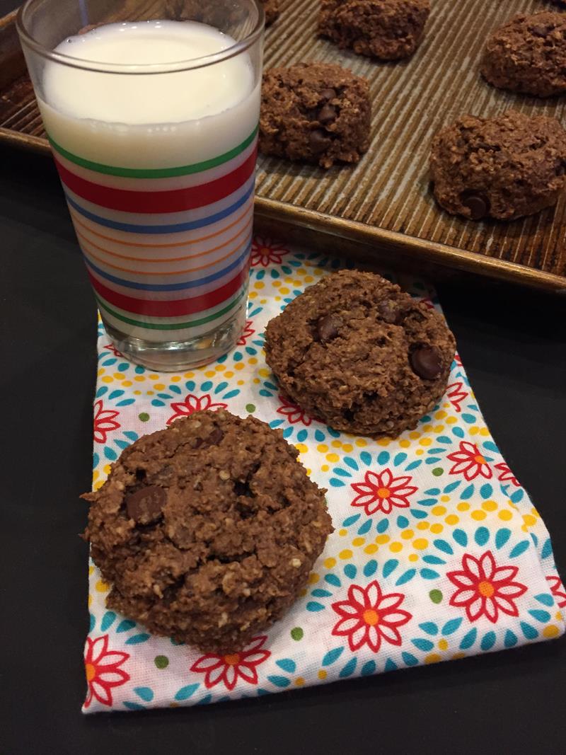 Peanut Butter Chocolate Breakfast Cookies