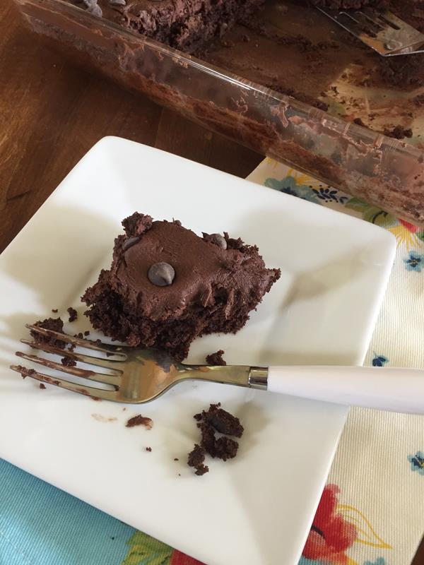 https://www.lynnskitchenadventures.com/wp-content/uploads/2018/05/Ultimate-Chocolate-Brownie.jpg