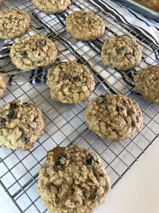 Chewy Gluten Free Oatmeal Raisin Cookies