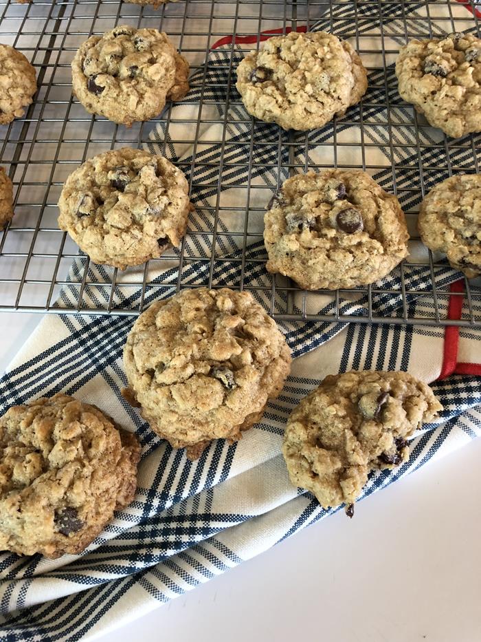 Chewy Gluten Free Oatmeal Chocolate Chip Cookies Recipe