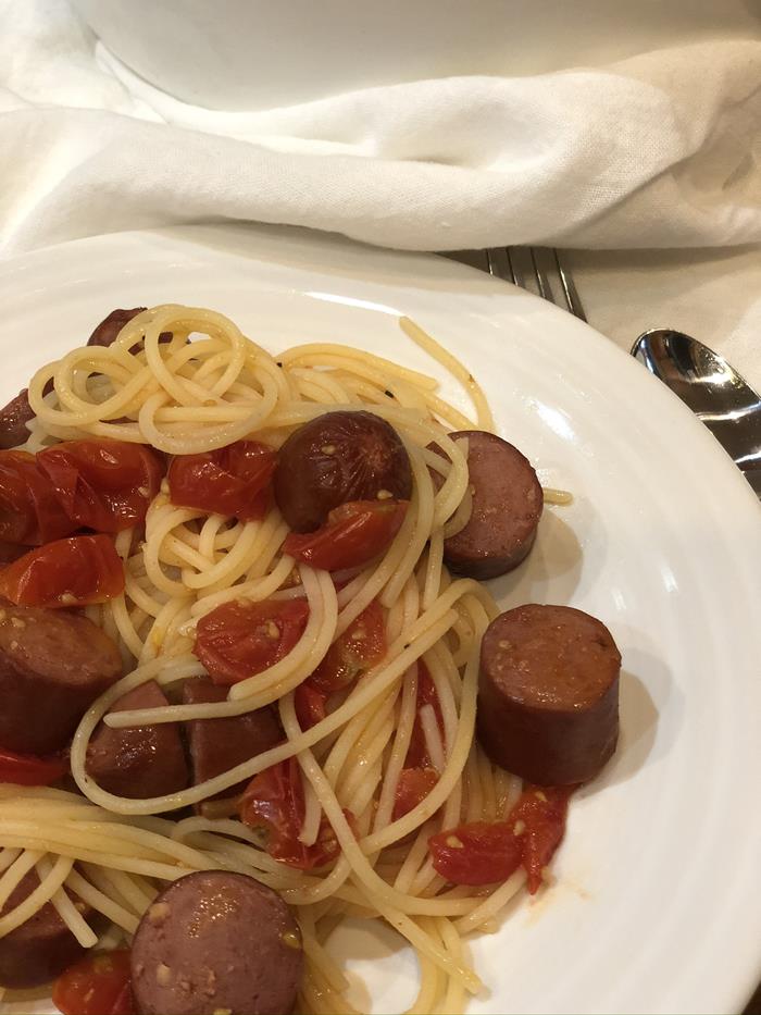 Pasta-with-Sausage-and-Cherry-Tomatoes