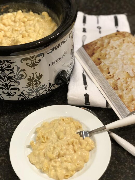 Slow Cooker Cookbook and mac and cheese