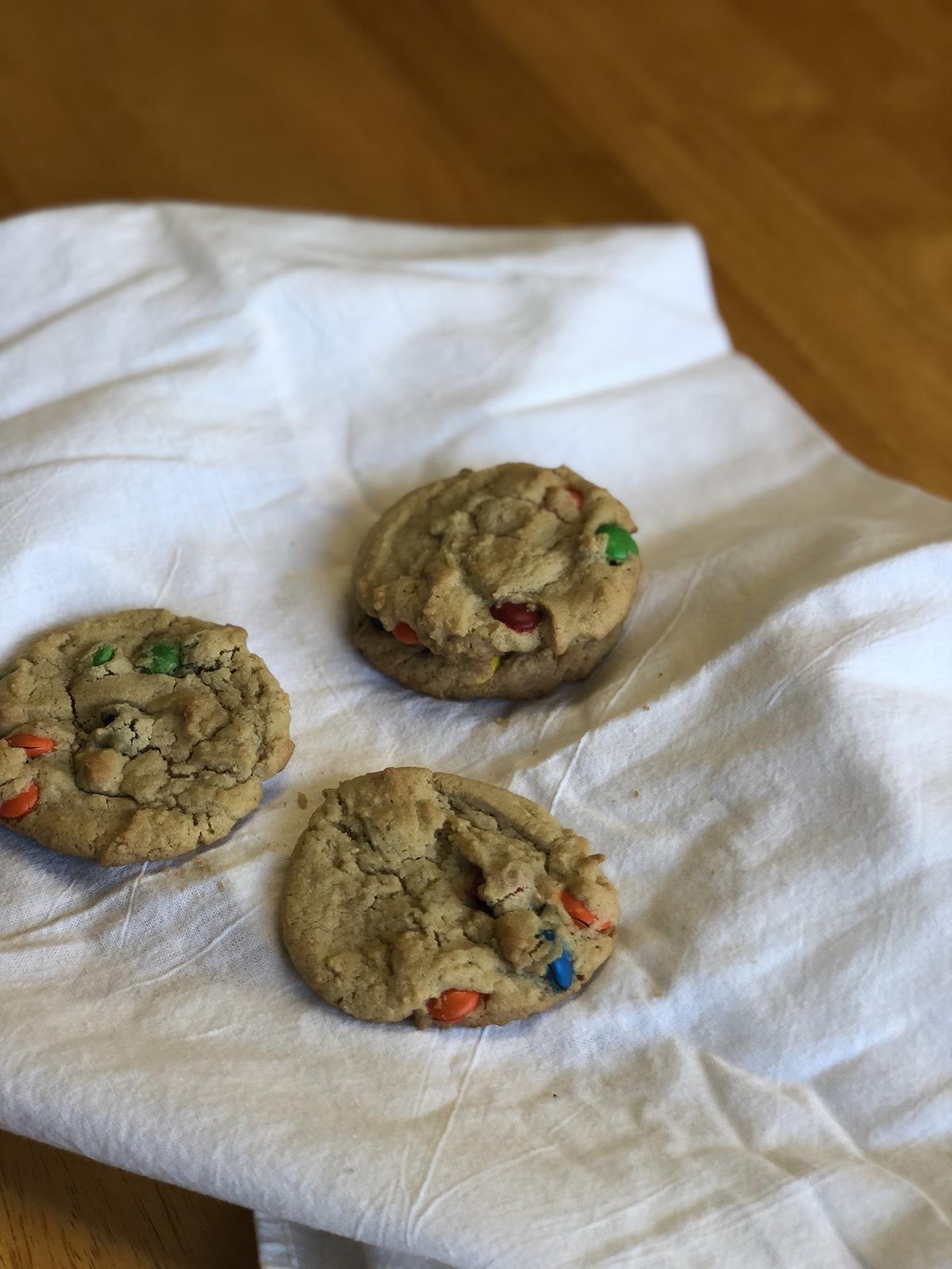 Peanut Butter M&M Cookies – Thedoughlady