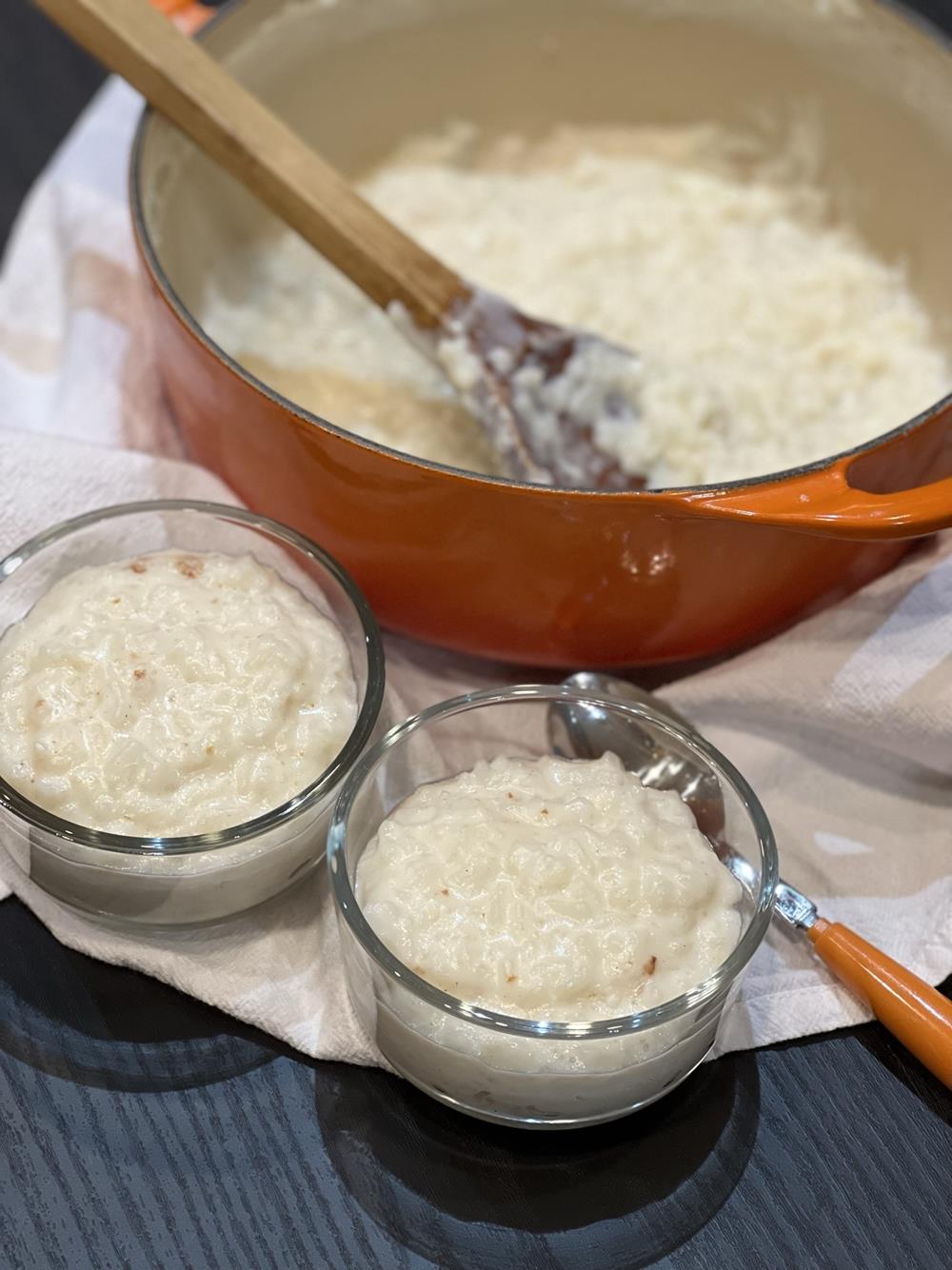 Stove Top Rice Pudding Recipe in glass bowl