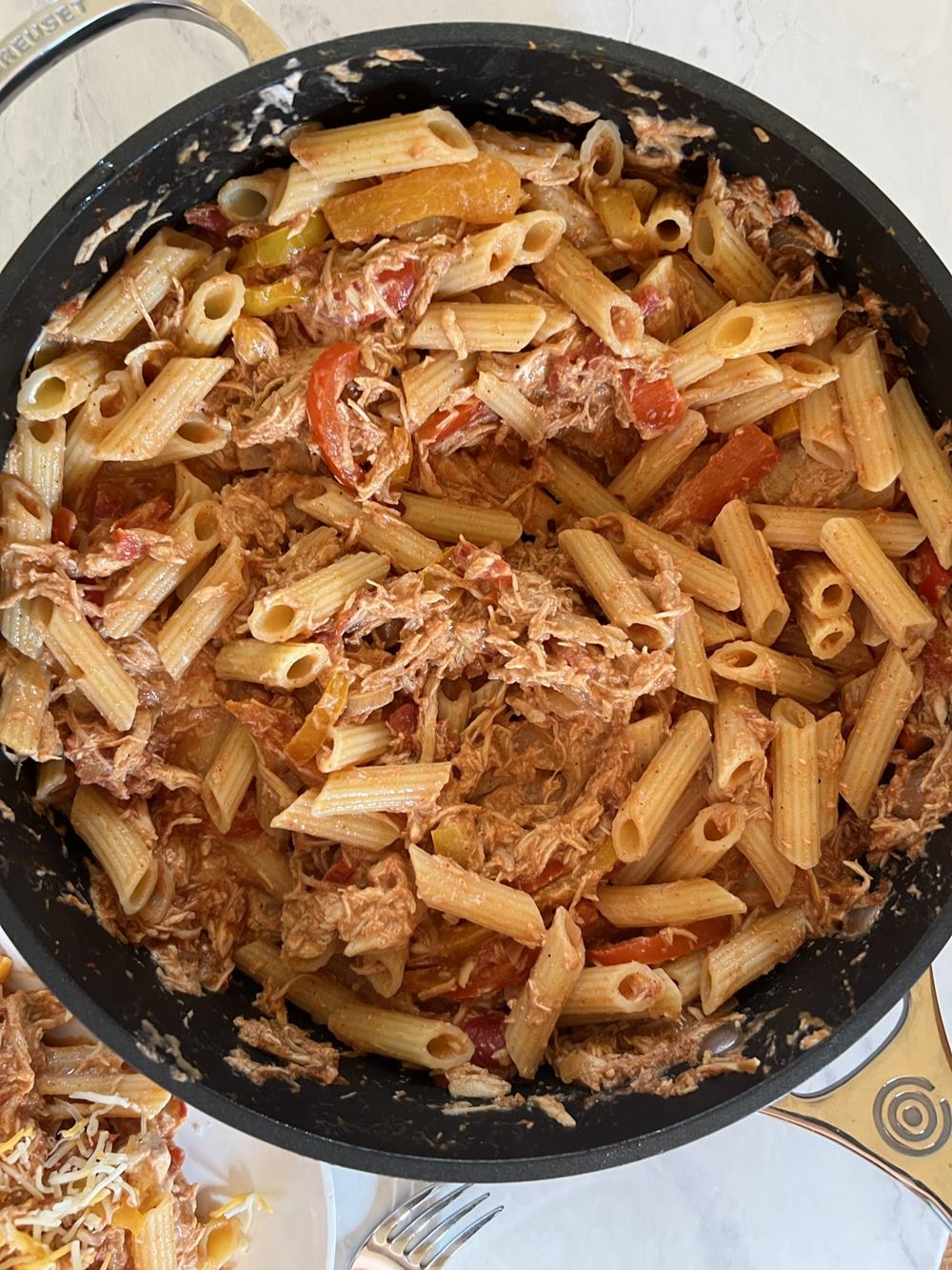 Fajita Pasta in pan