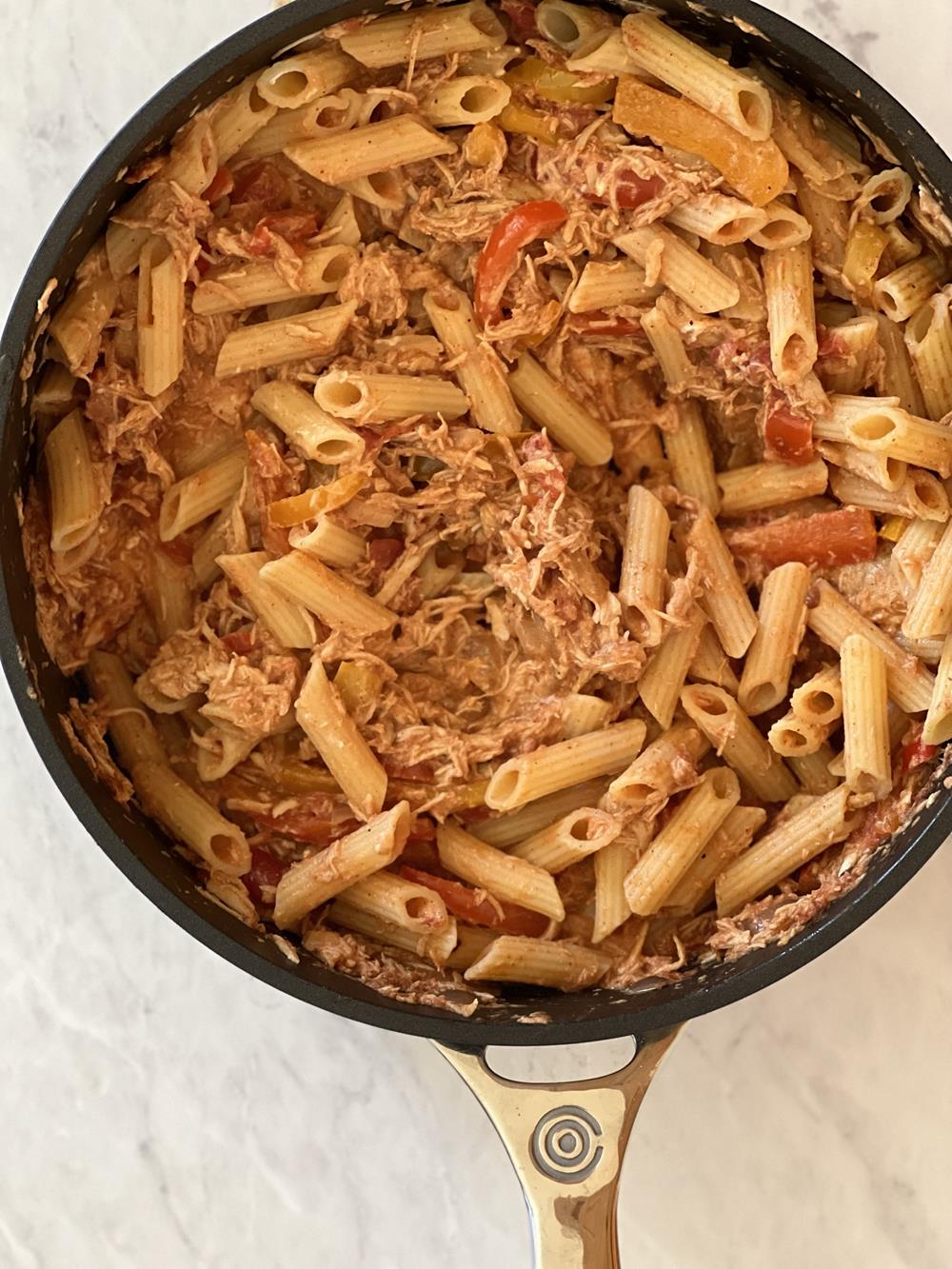 Fajita Pasta in pan