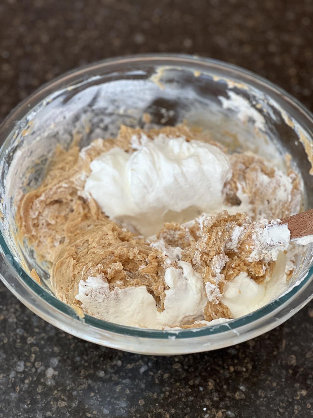 peanut butter pie filling in glass bowl