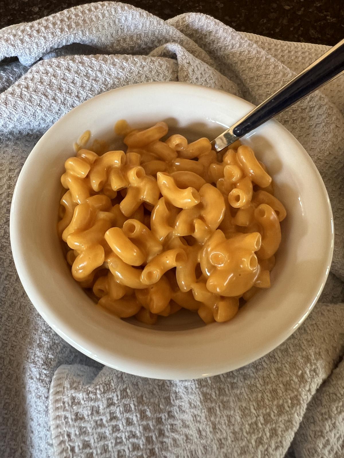ALDI Gluten Free Mac and Cheese Chick Pea pasta in white bowl